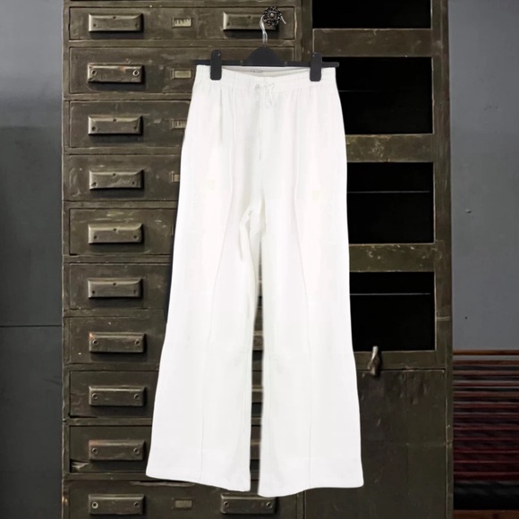 VICTORIA’S SECRET • PINK Ivy-Fleece Wide-Leg Sweatpants Optic White - Picture 5 of 6